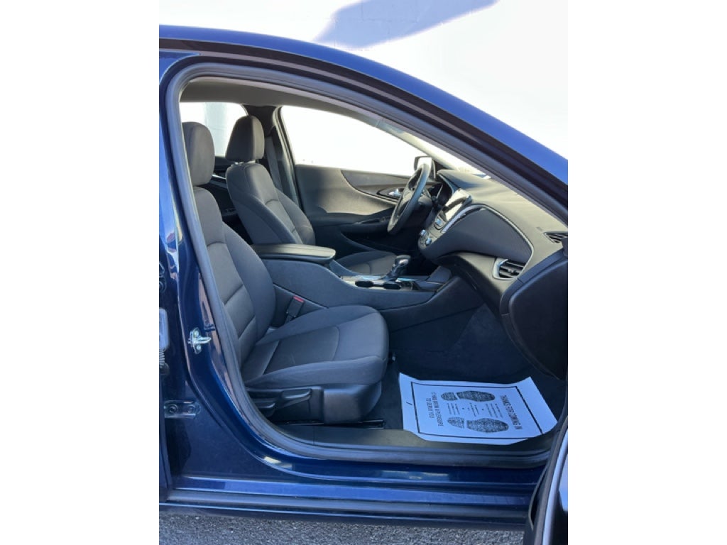 2022 Chevrolet Malibu FWD LT