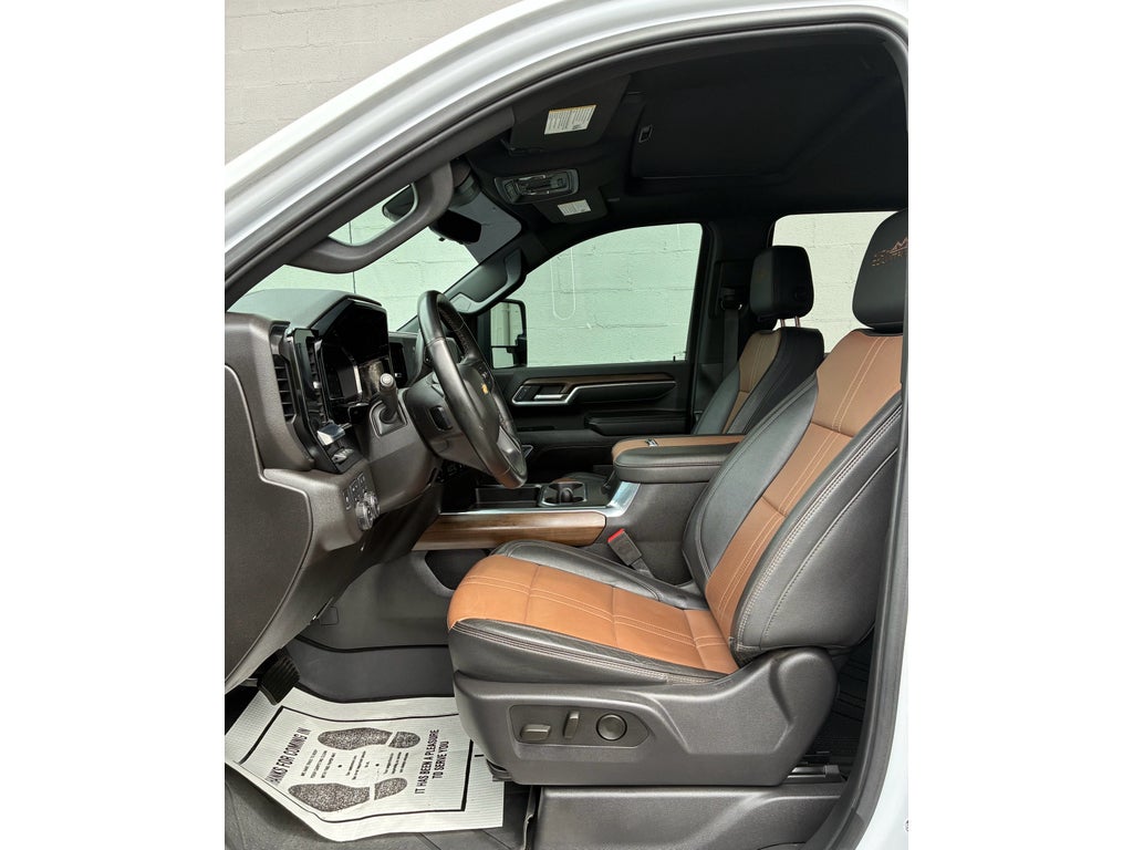 2025 Chevrolet Silverado 3500HD 4WD Crew Cab Long Bed High Country
