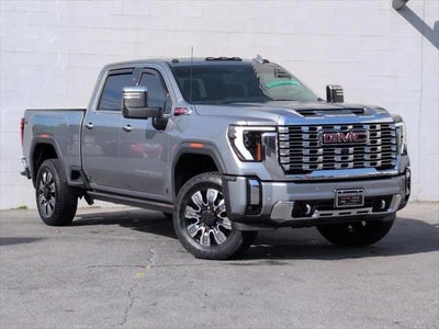 2024 GMC Sierra 2500HD 4WD Crew Cab Standard Bed Denali