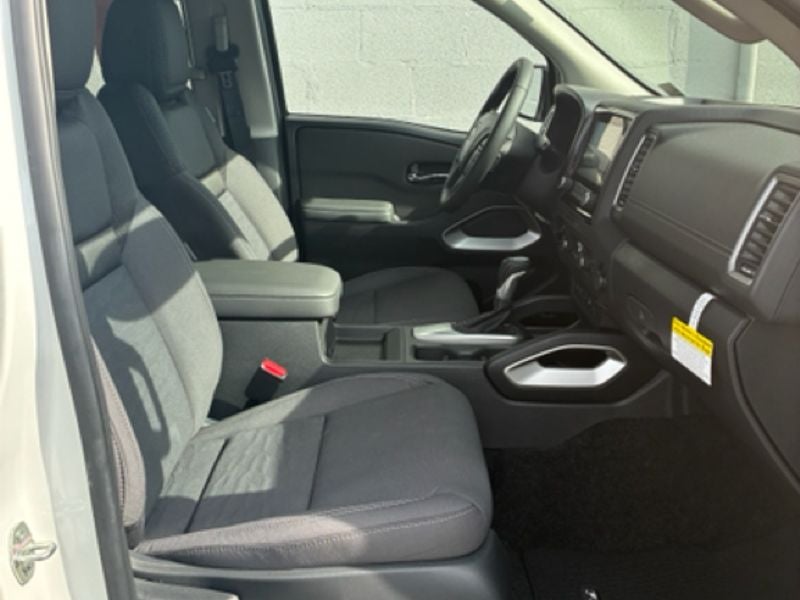 2024 Nissan Frontier Crew Cab SV 4x4