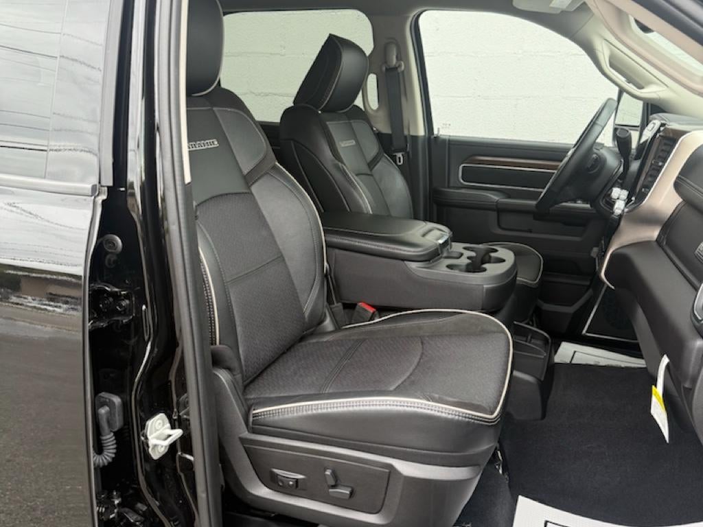 2024 RAM 2500 Laramie Crew Cab 4x4 6'4' Box