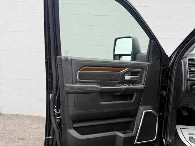 2024 RAM 2500 Laramie Crew Cab 4x4 6'4' Box