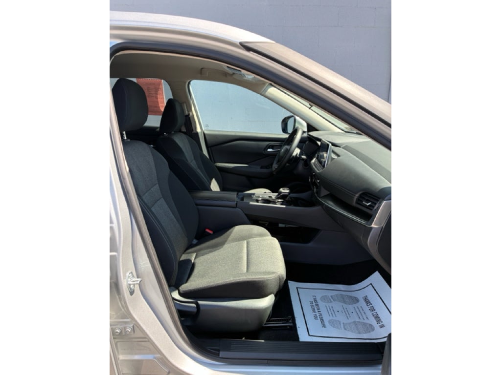 2025 Nissan Rogue SV FWD