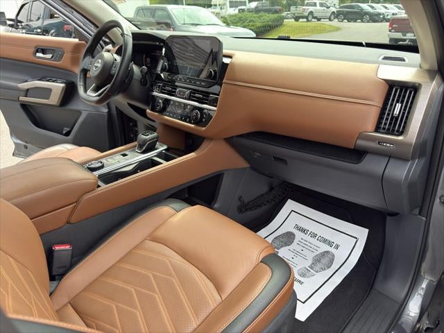 2023 Nissan Pathfinder Platinum 4WD