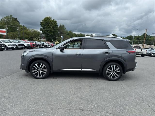 2023 Nissan Pathfinder Platinum 4WD