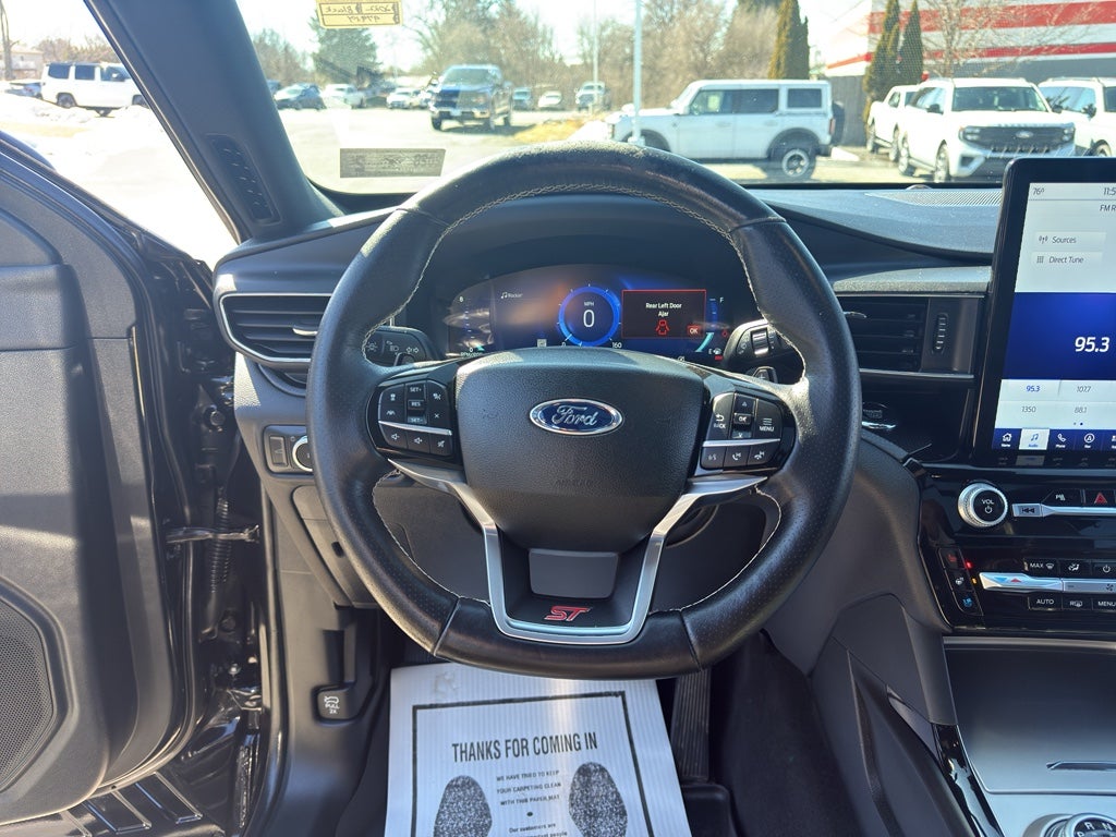 2022 Ford Explorer ST