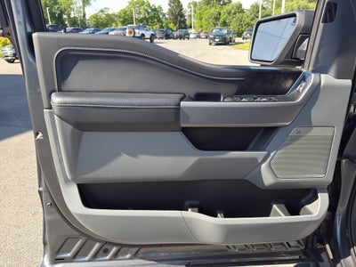 2025 Ford F-150 Lightning Flash