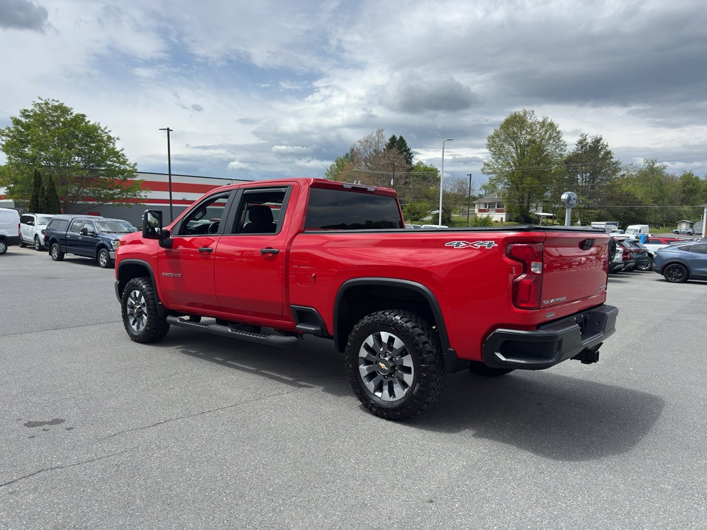 2021 Chevrolet Silverado Custom