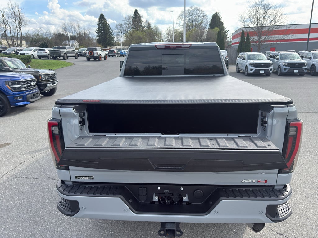 2025 GMC Sierra AT4