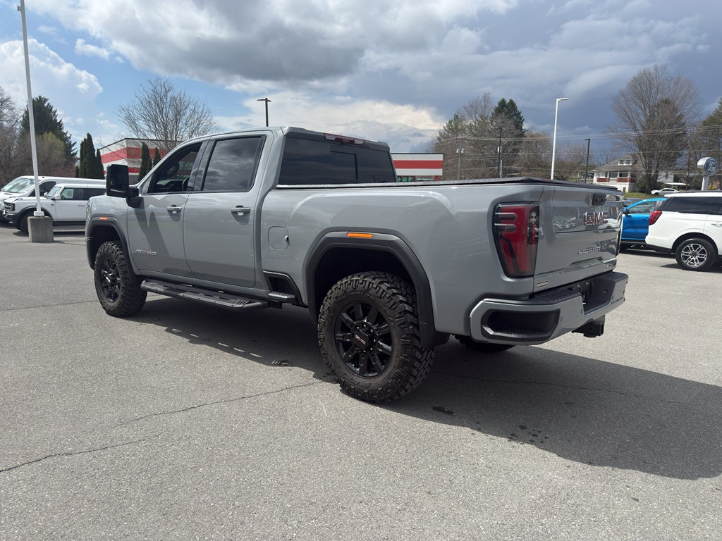 2025 GMC Sierra AT4