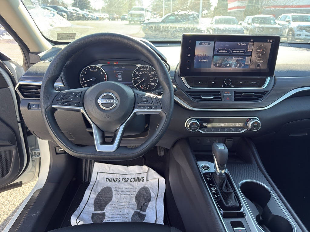 2025 Nissan Altima SV