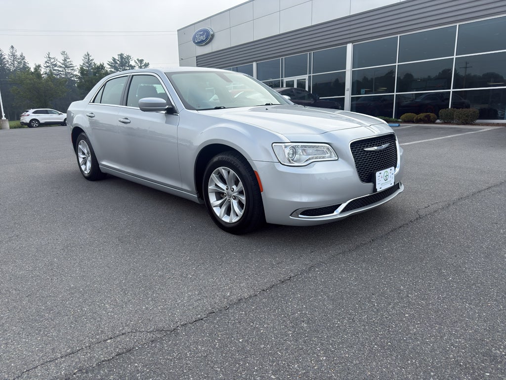 2021 Chrysler 300 Touring