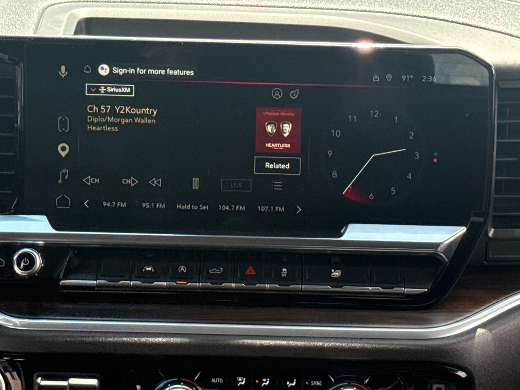 2025 GMC Sierra SLT