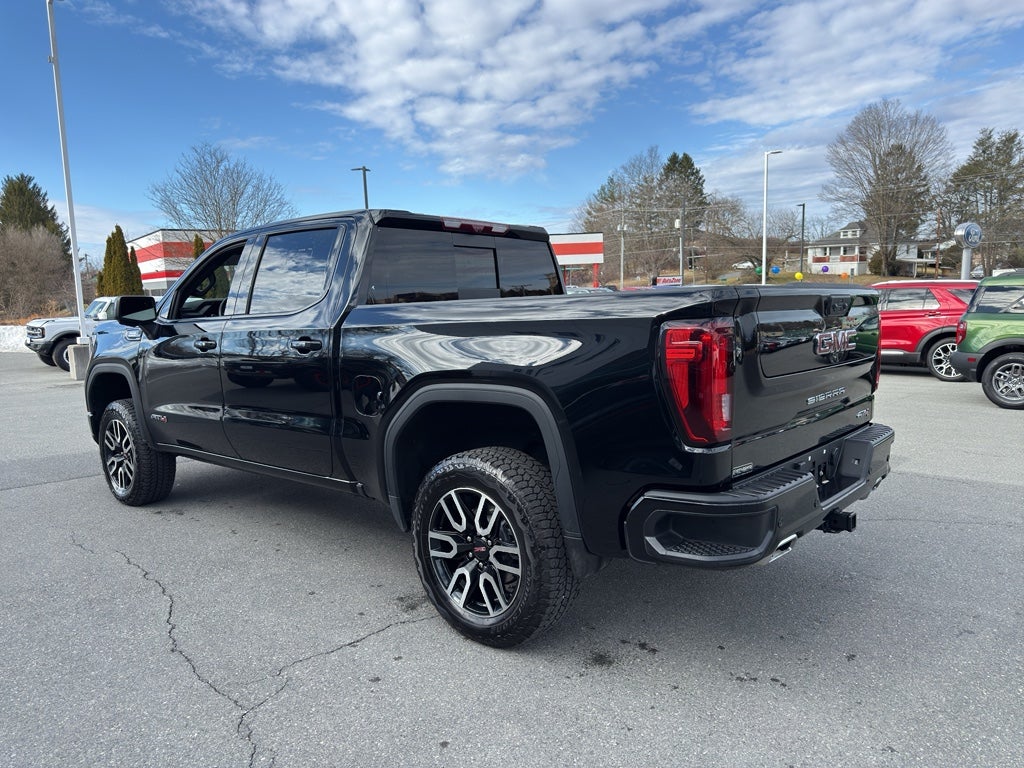 2025 GMC Sierra AT4