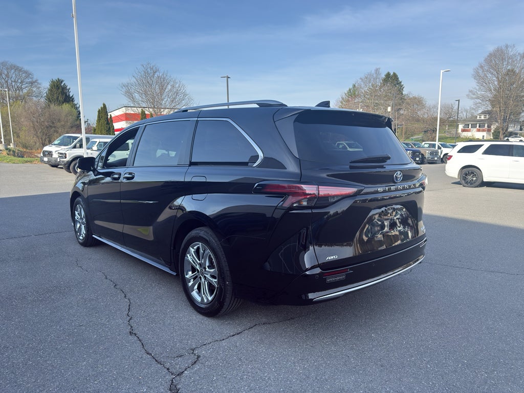 2023 Toyota Sienna Platinum