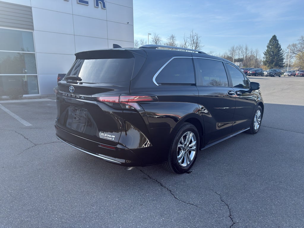 2023 Toyota Sienna Platinum
