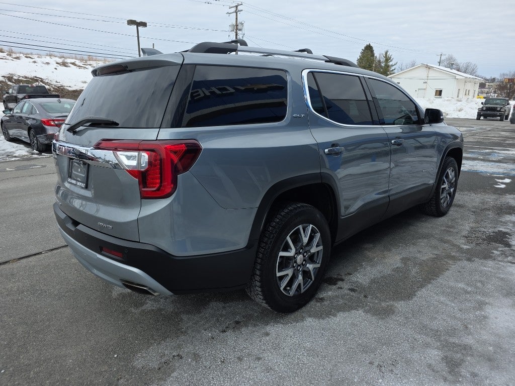 2023 GMC Acadia SLT