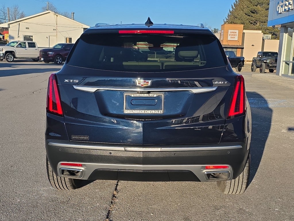 2022 Cadillac XT5 Premium Luxury