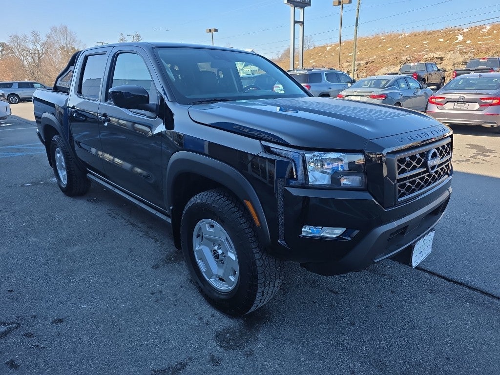2024 Nissan Frontier SV