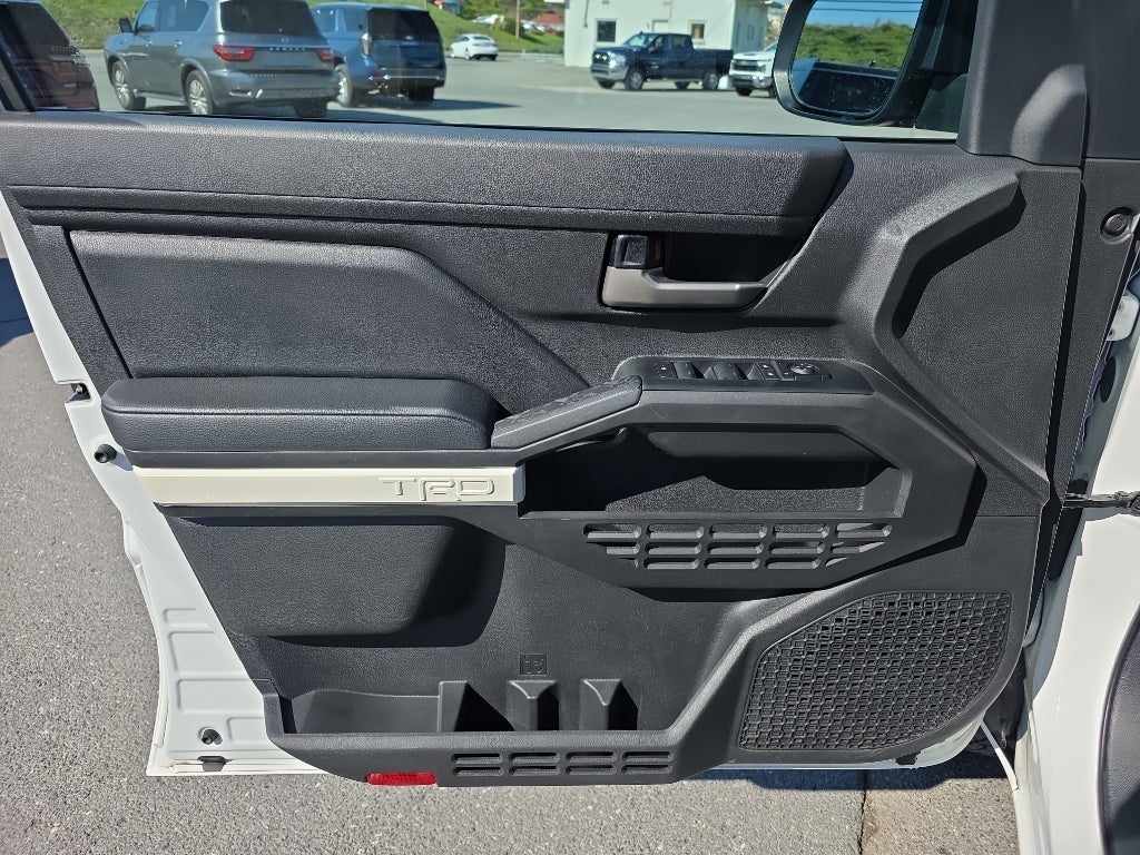 2024 Toyota Tacoma 4WD SR5