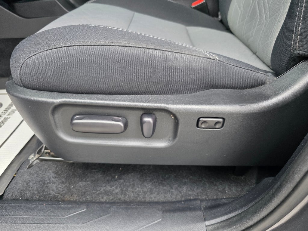 2022 Toyota Tacoma 4WD SR