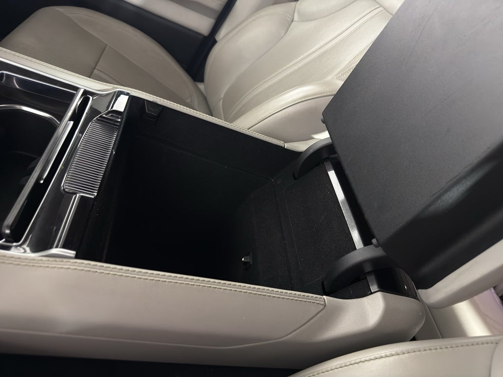 2023 Jeep Wagoneer L Base