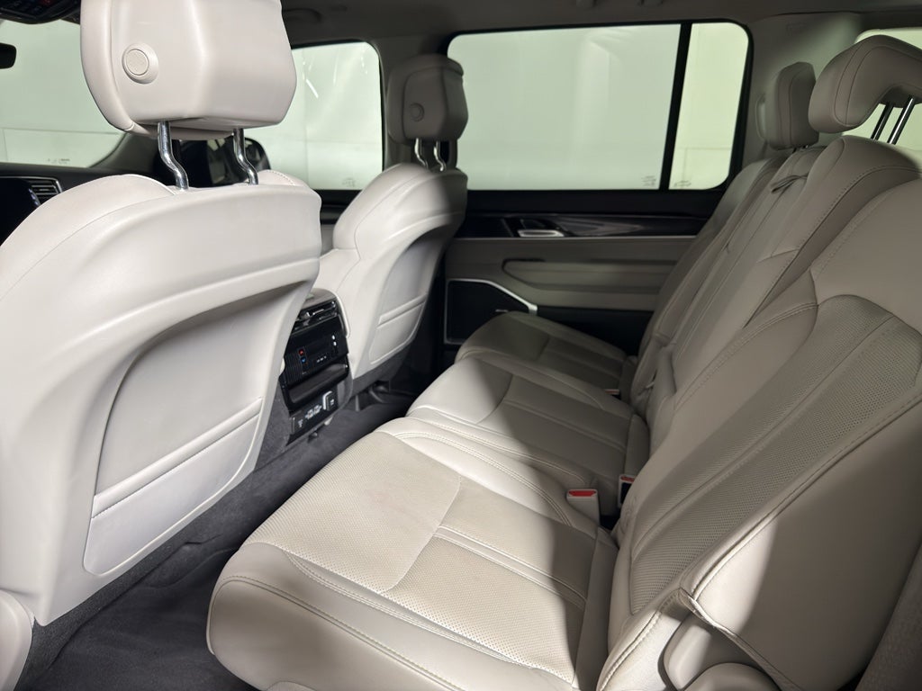 2023 Jeep Wagoneer L Base