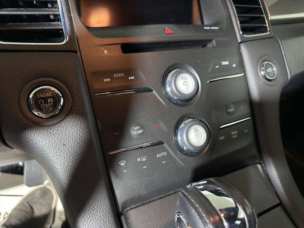 2017 Ford Taurus SEL