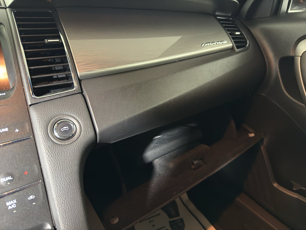 2017 Ford Taurus SEL