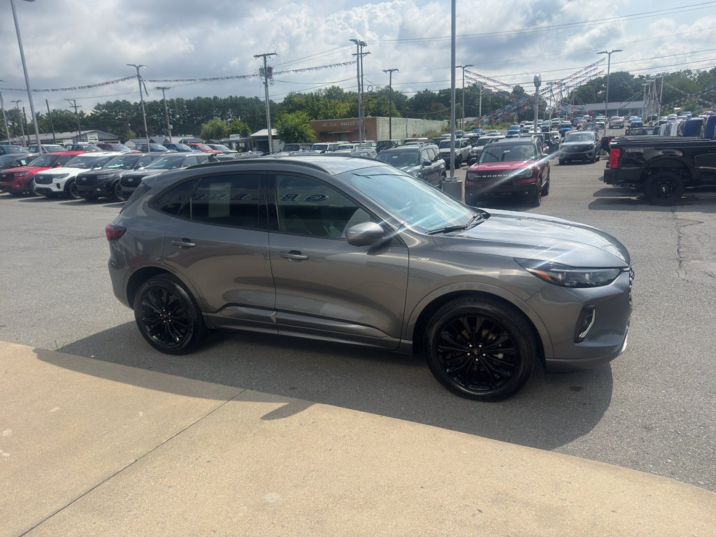 2023 Ford Escape ST-Line Elite