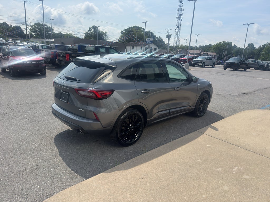 2023 Ford Escape ST-Line Elite