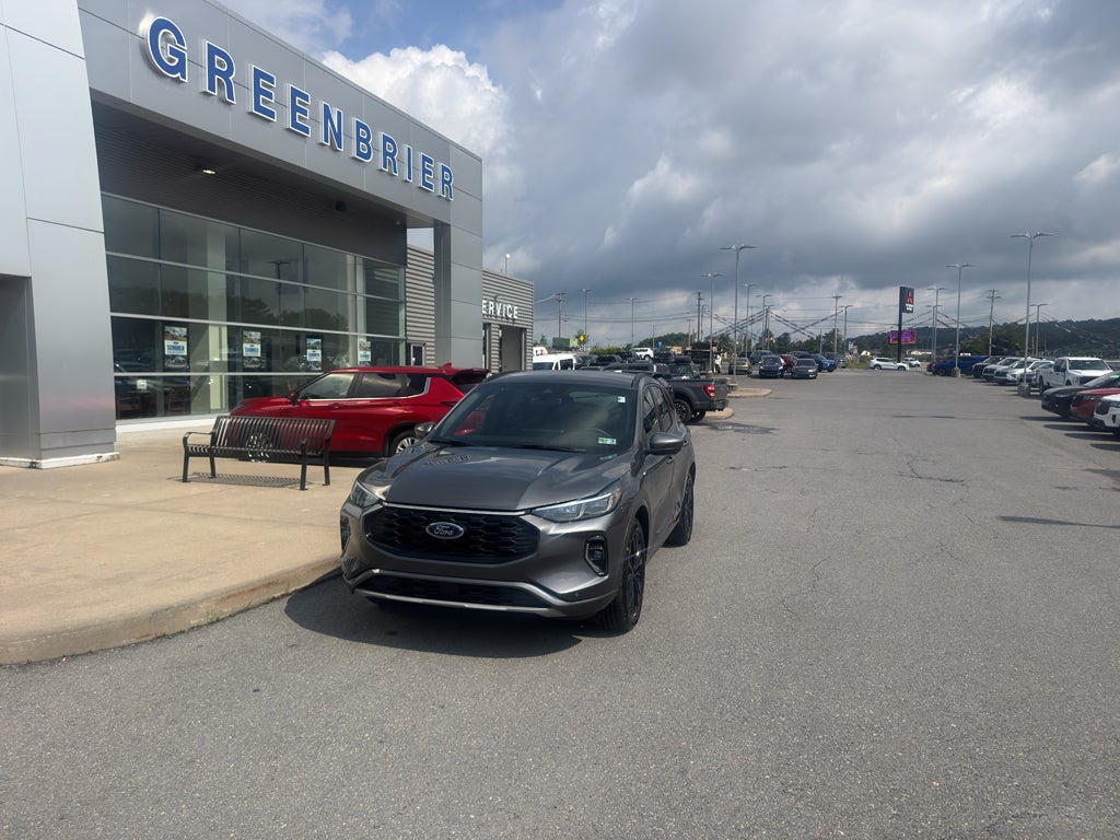 2023 Ford Escape ST-Line Elite