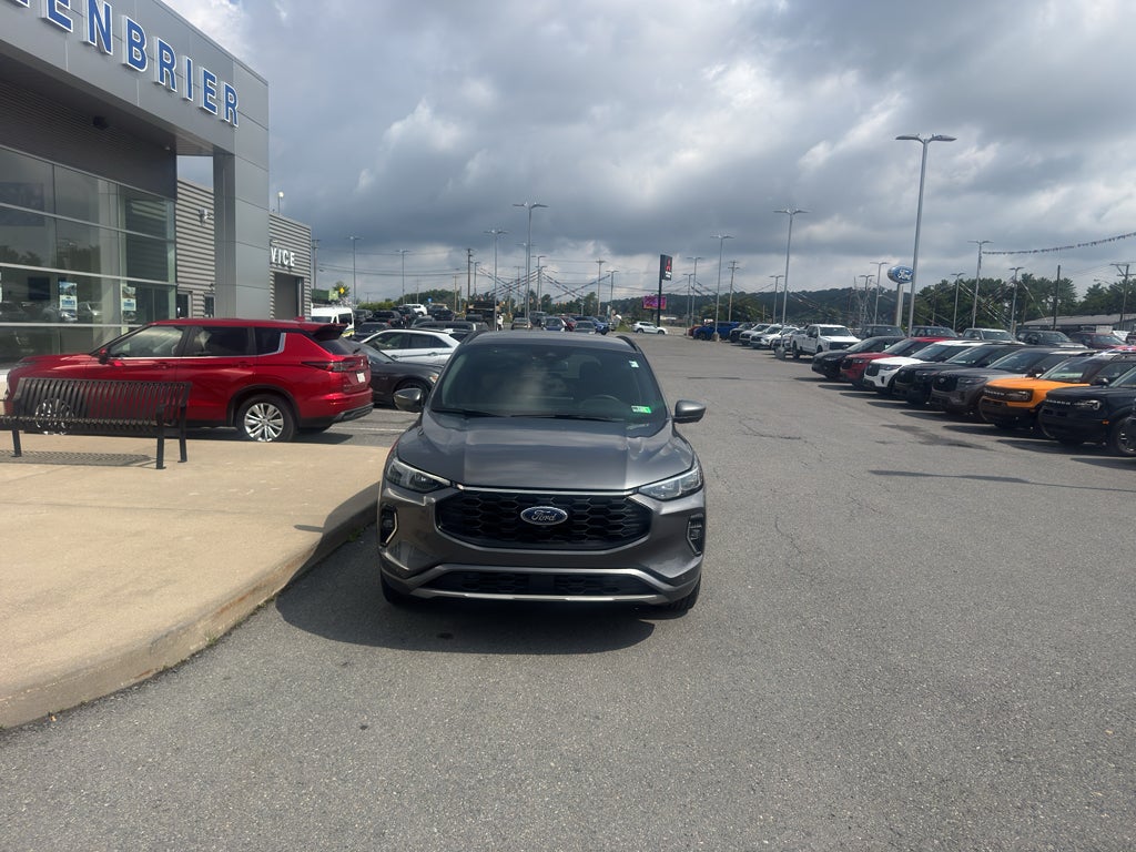 2023 Ford Escape ST-Line Elite
