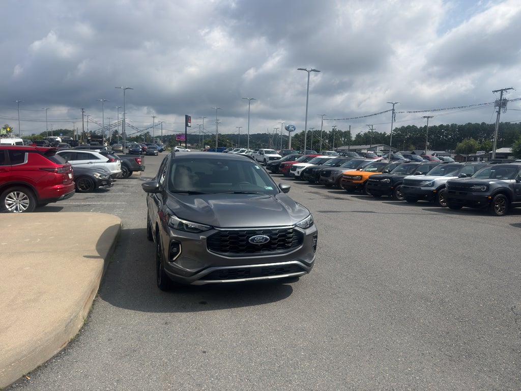 2023 Ford Escape ST-Line Elite