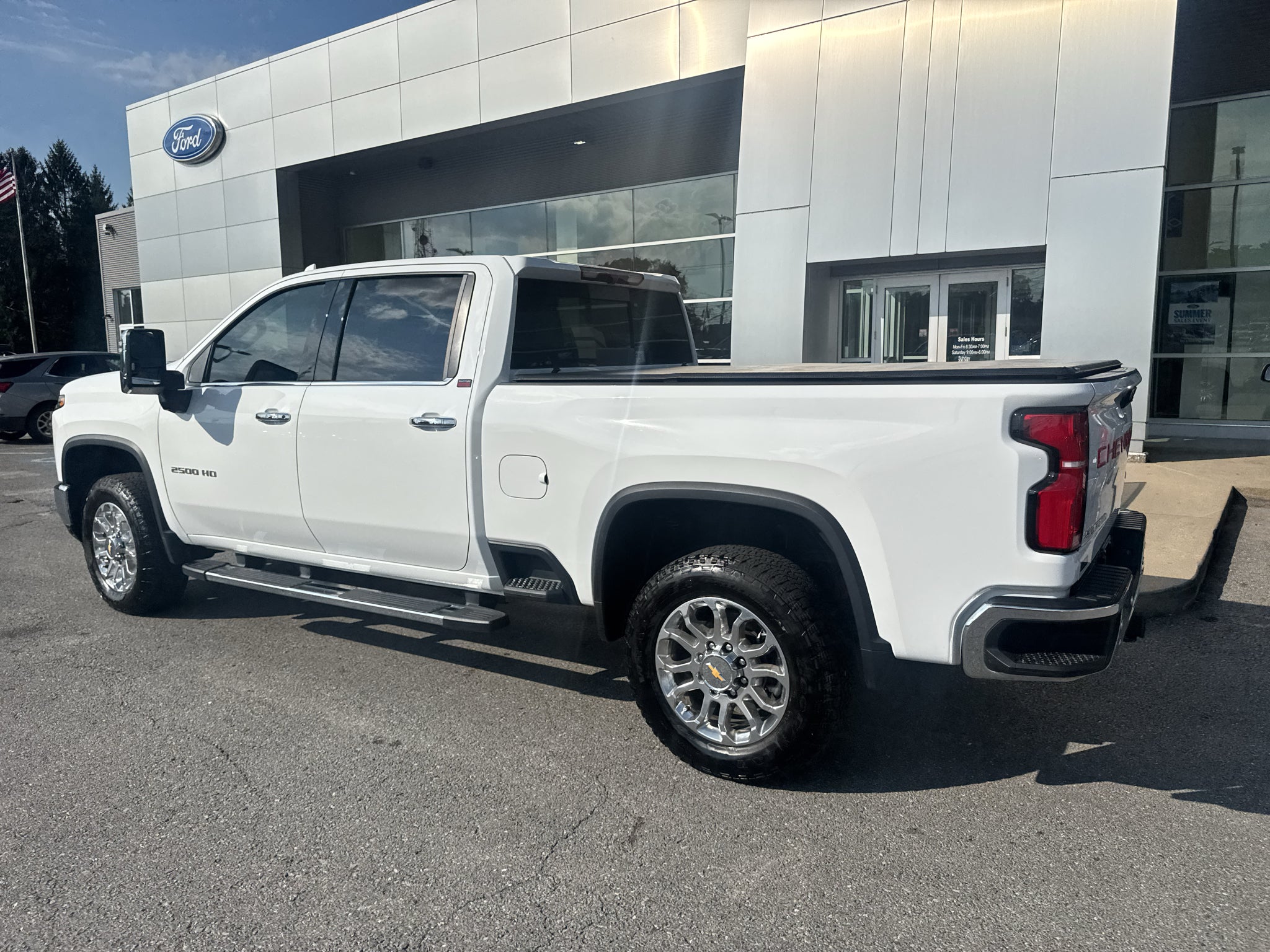 2025 Chevrolet Silverado LTZ