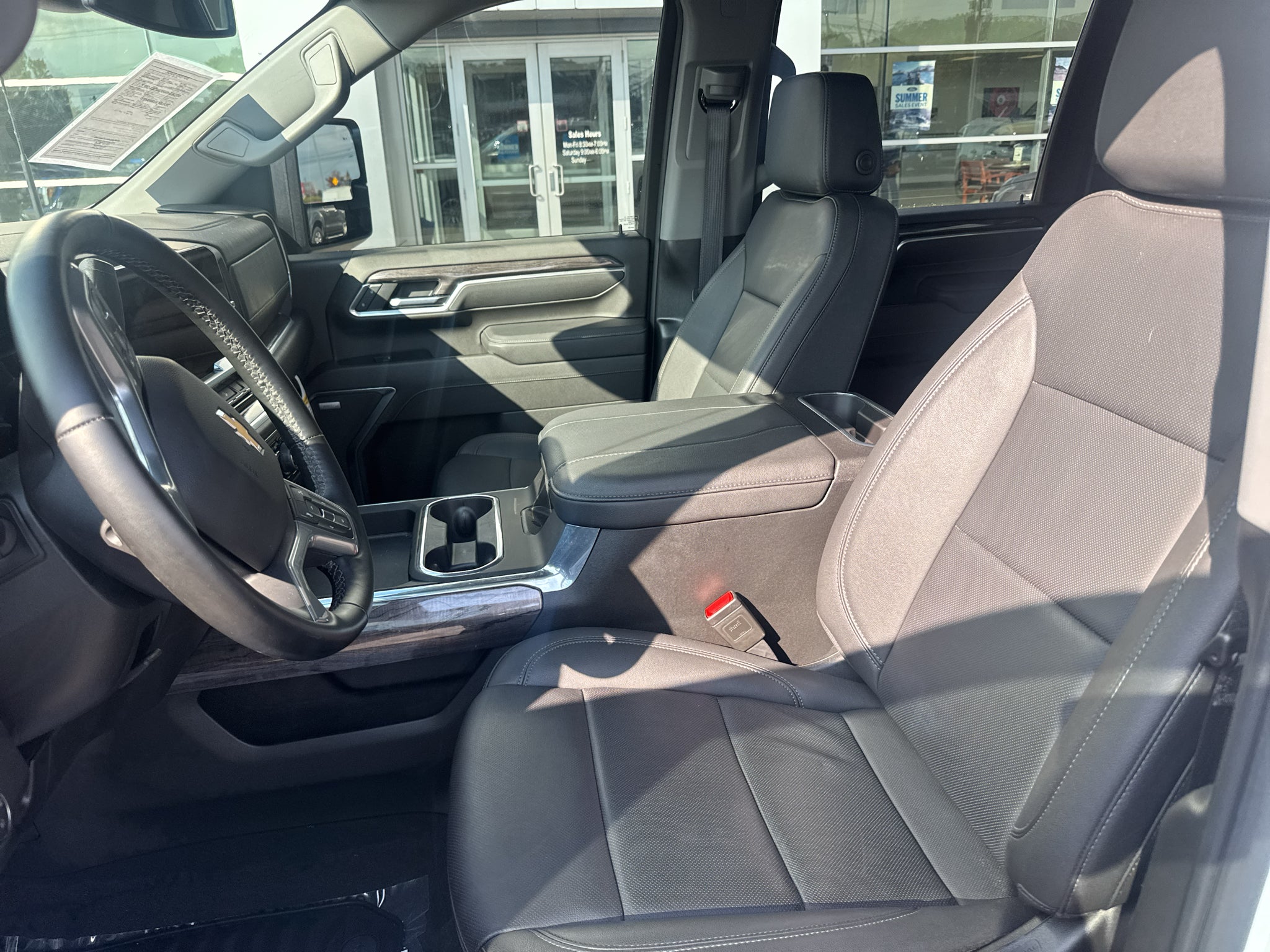 2025 Chevrolet Silverado LTZ