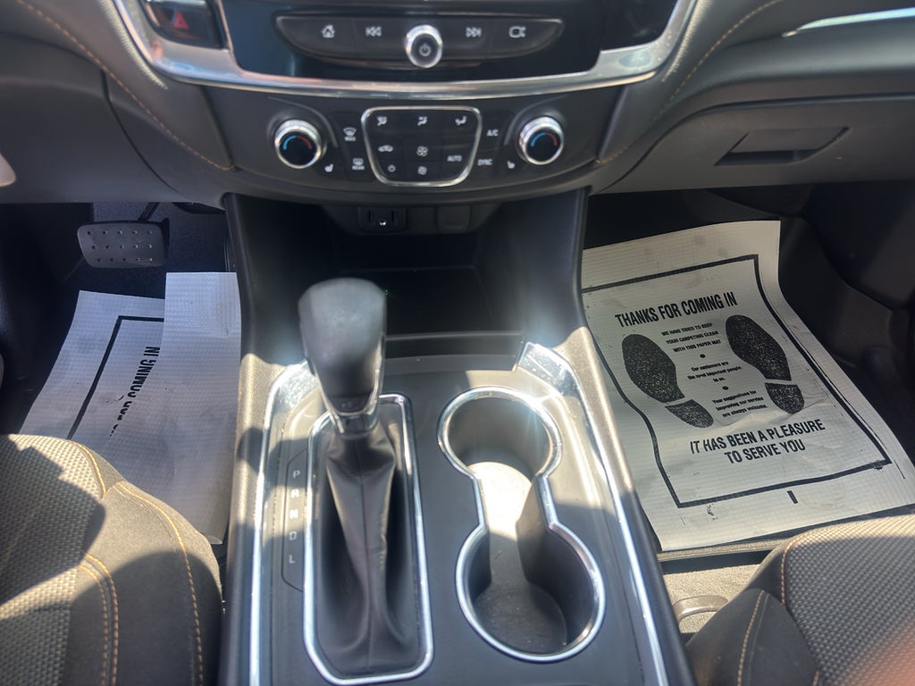 2021 Chevrolet Traverse LT Cloth
