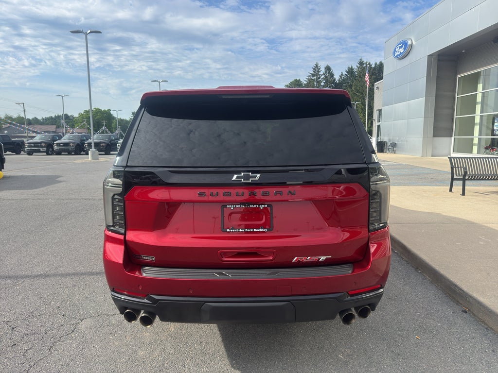 2025 Chevrolet Suburban RST