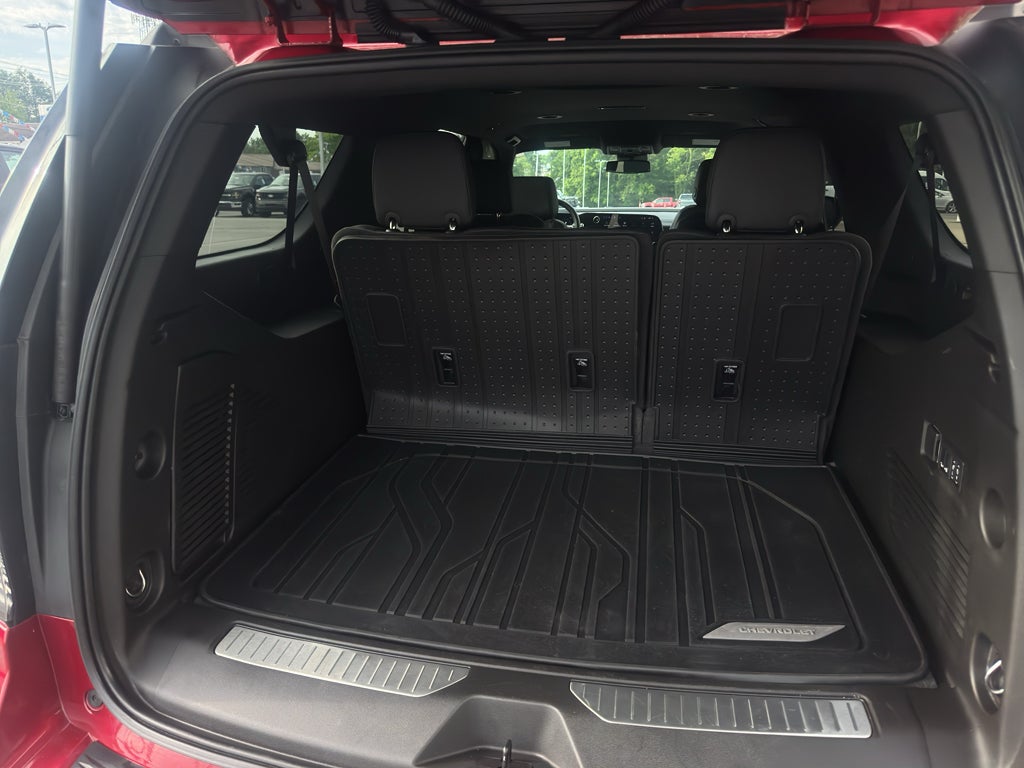 2025 Chevrolet Suburban RST