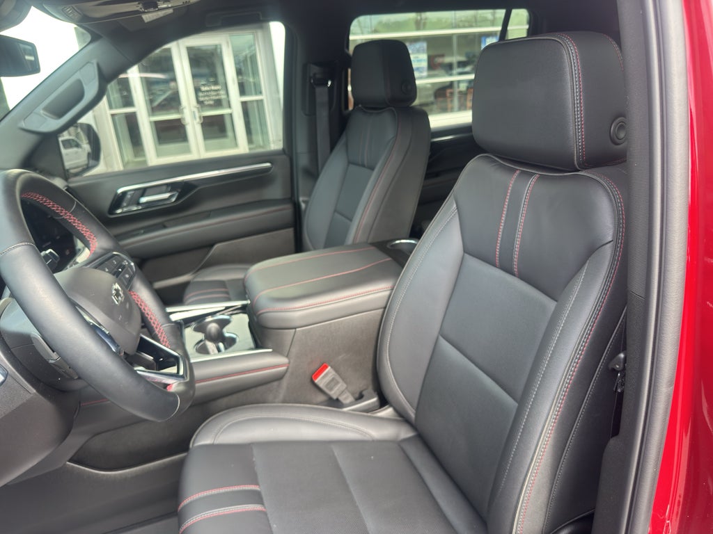2025 Chevrolet Suburban RST
