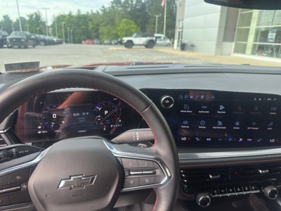 2025 Chevrolet Suburban RST