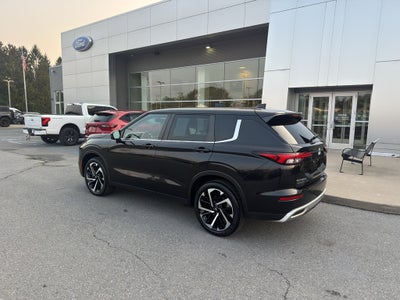 2023 Mitsubishi Outlander SE