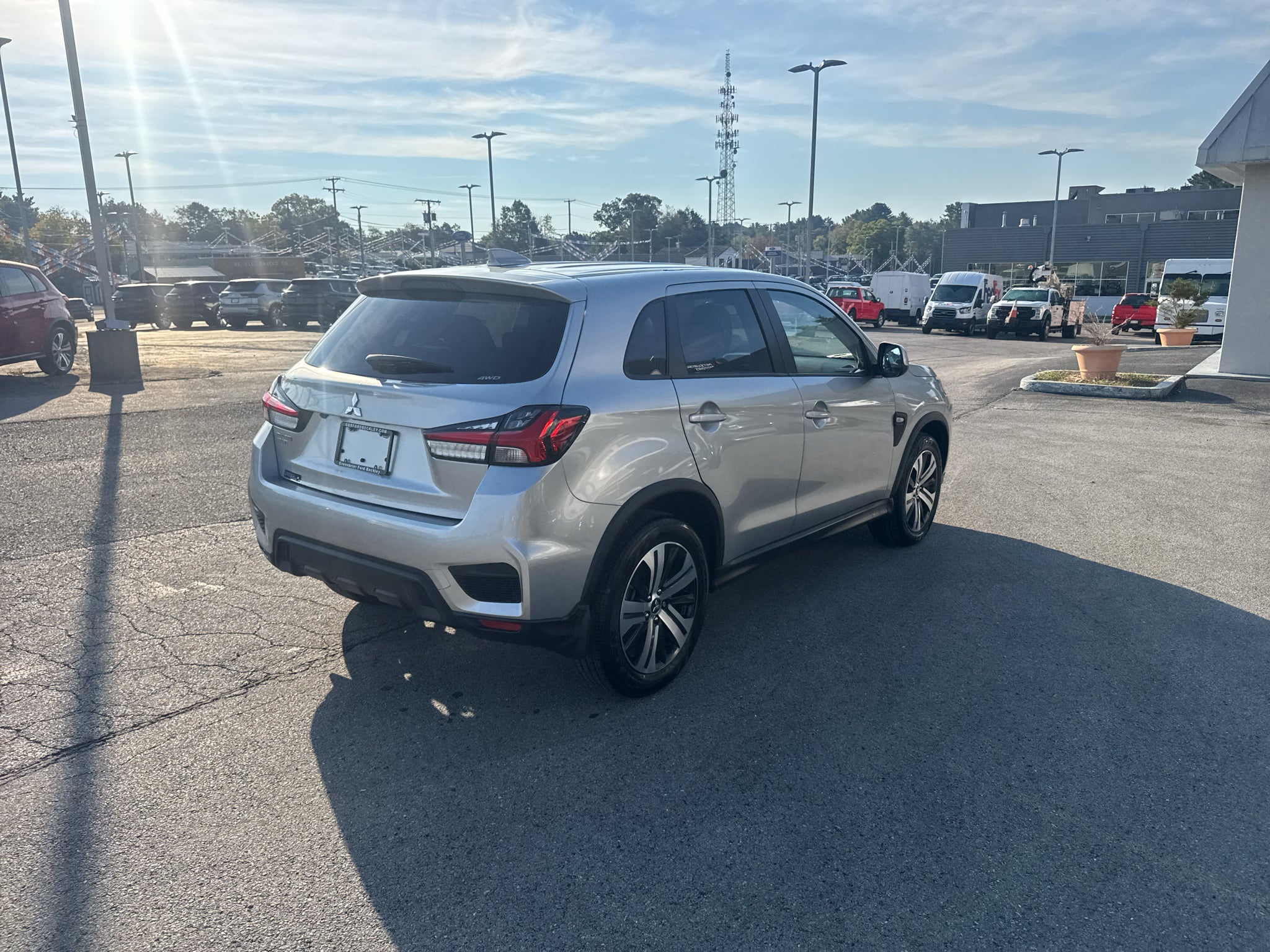 2027 Mitsubishi Outlander Sport ES