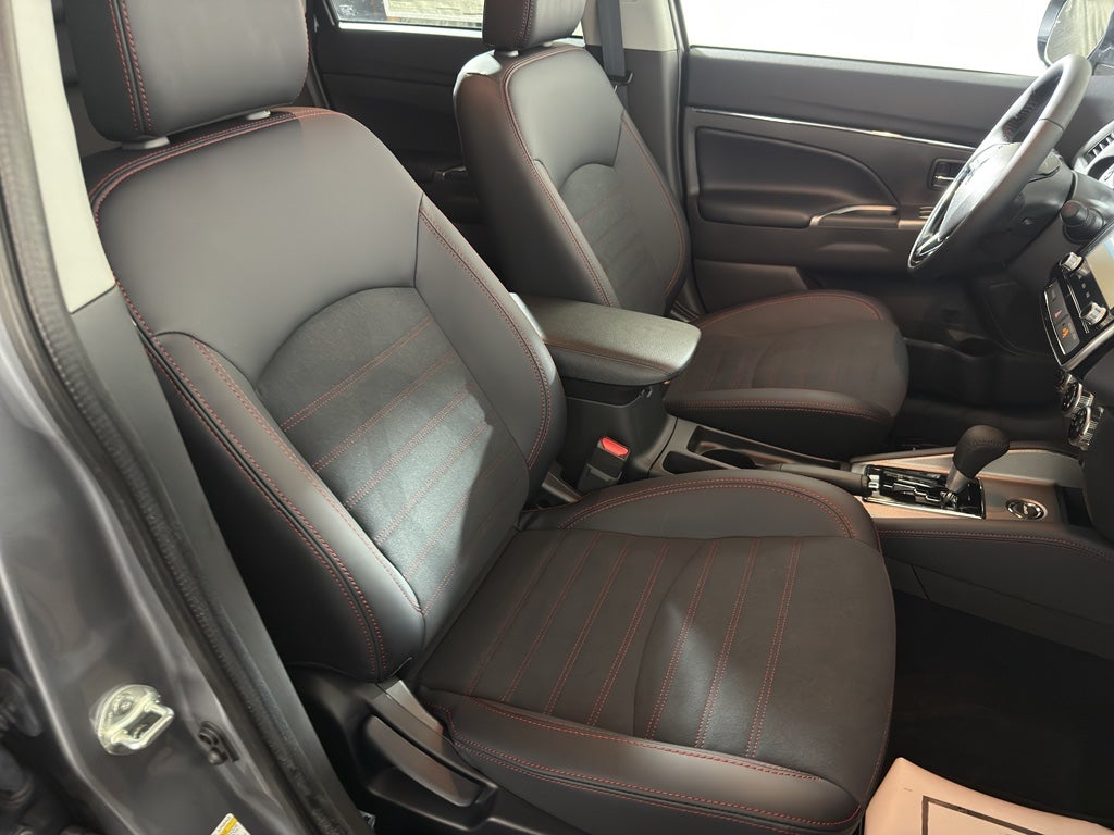 2025 Mitsubishi Outlander Sport SE
