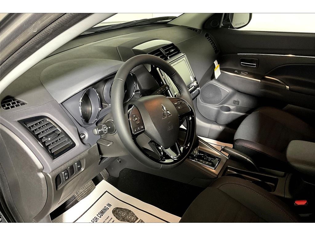 2025 Mitsubishi Outlander Sport SE