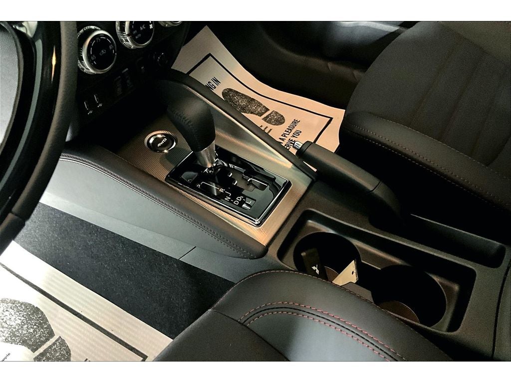 2025 Mitsubishi Outlander Sport SE