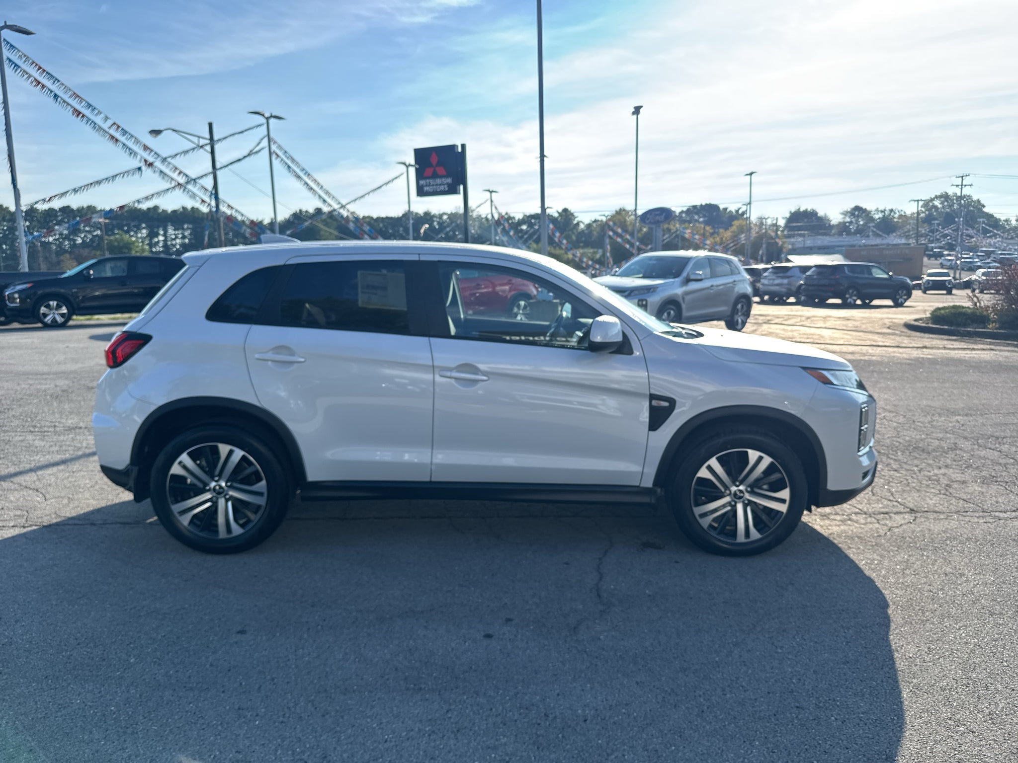 2027 Mitsubishi Outlander Sport ES
