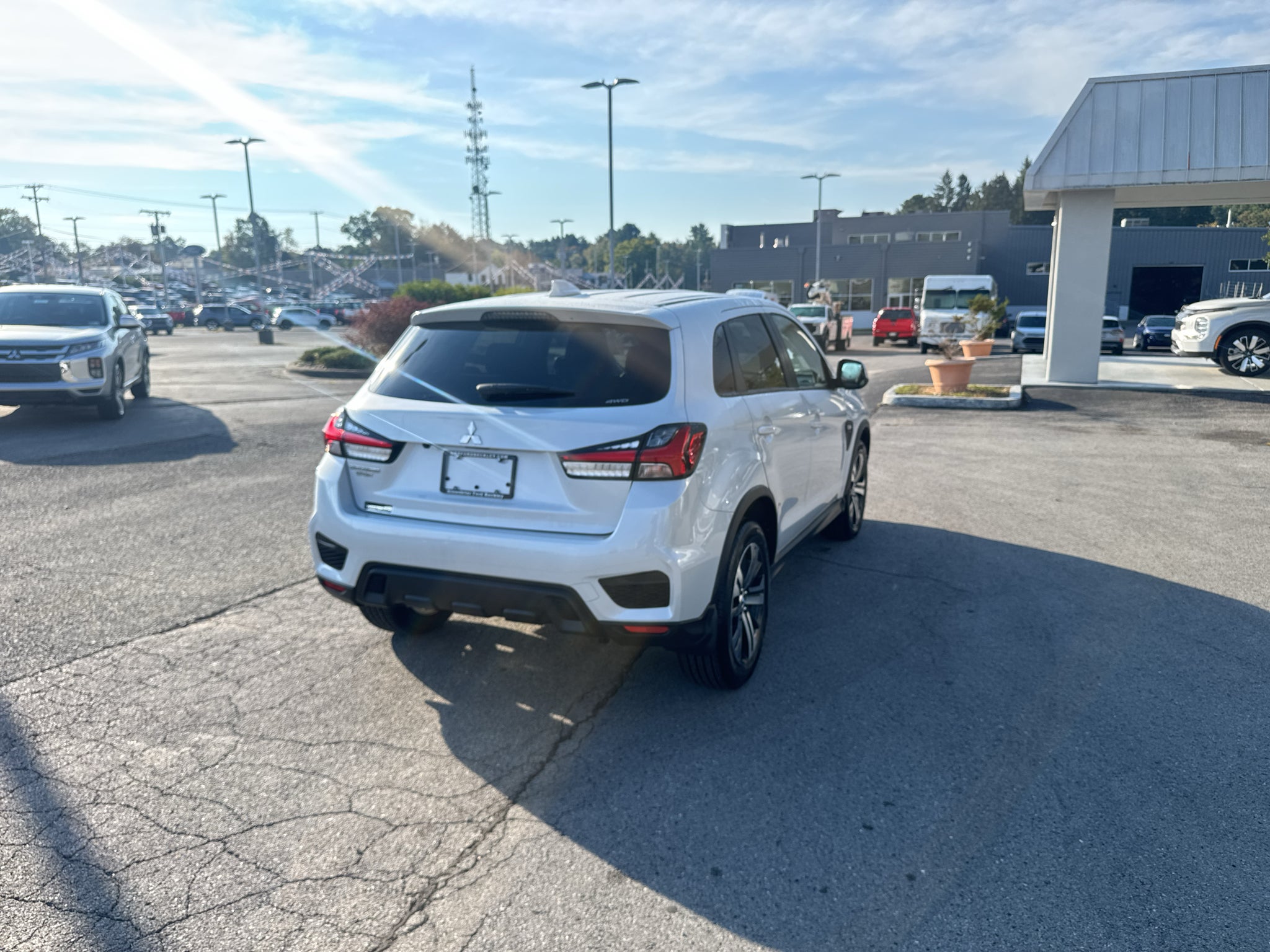 2027 Mitsubishi Outlander Sport ES
