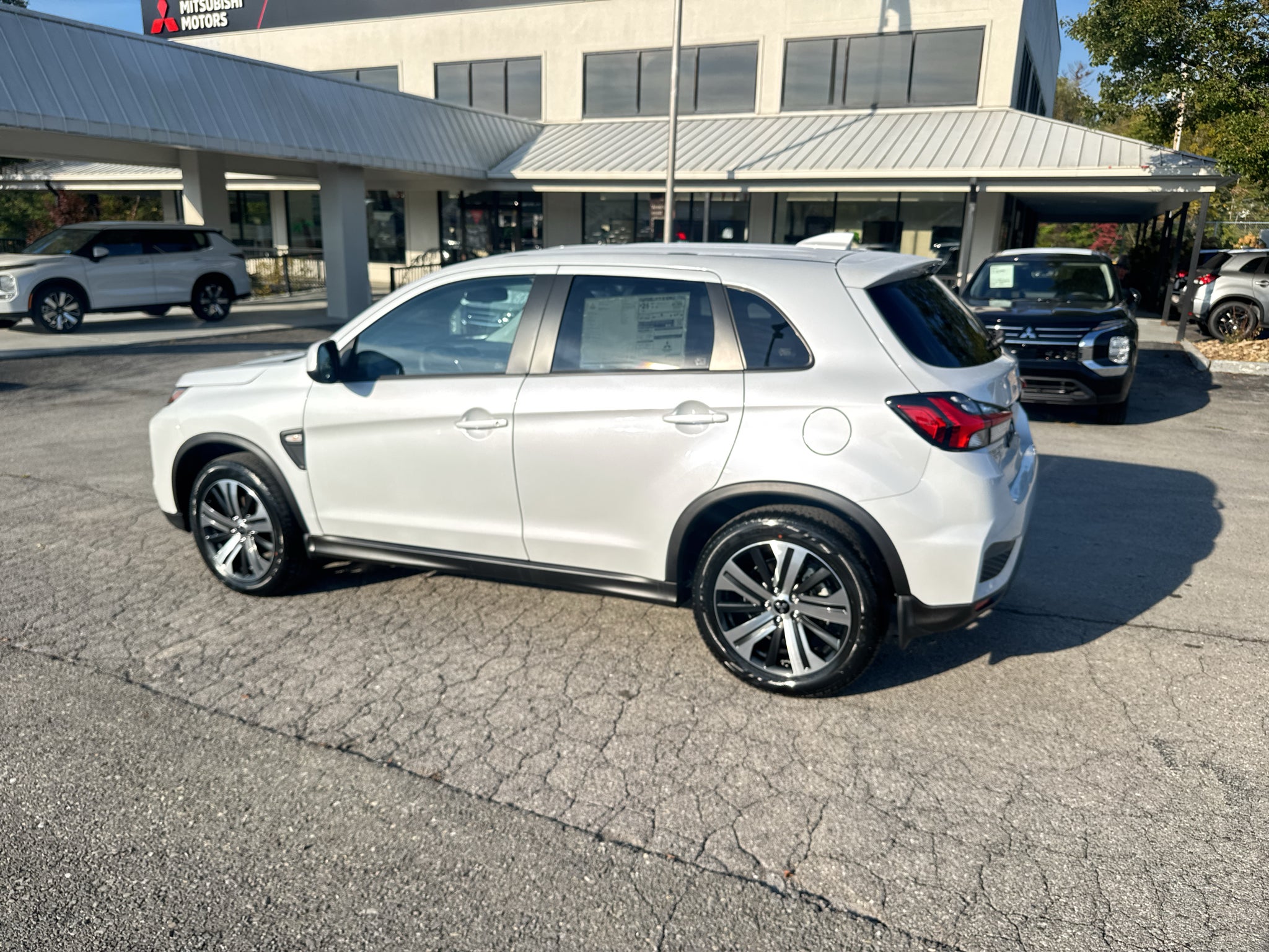 2027 Mitsubishi Outlander Sport ES