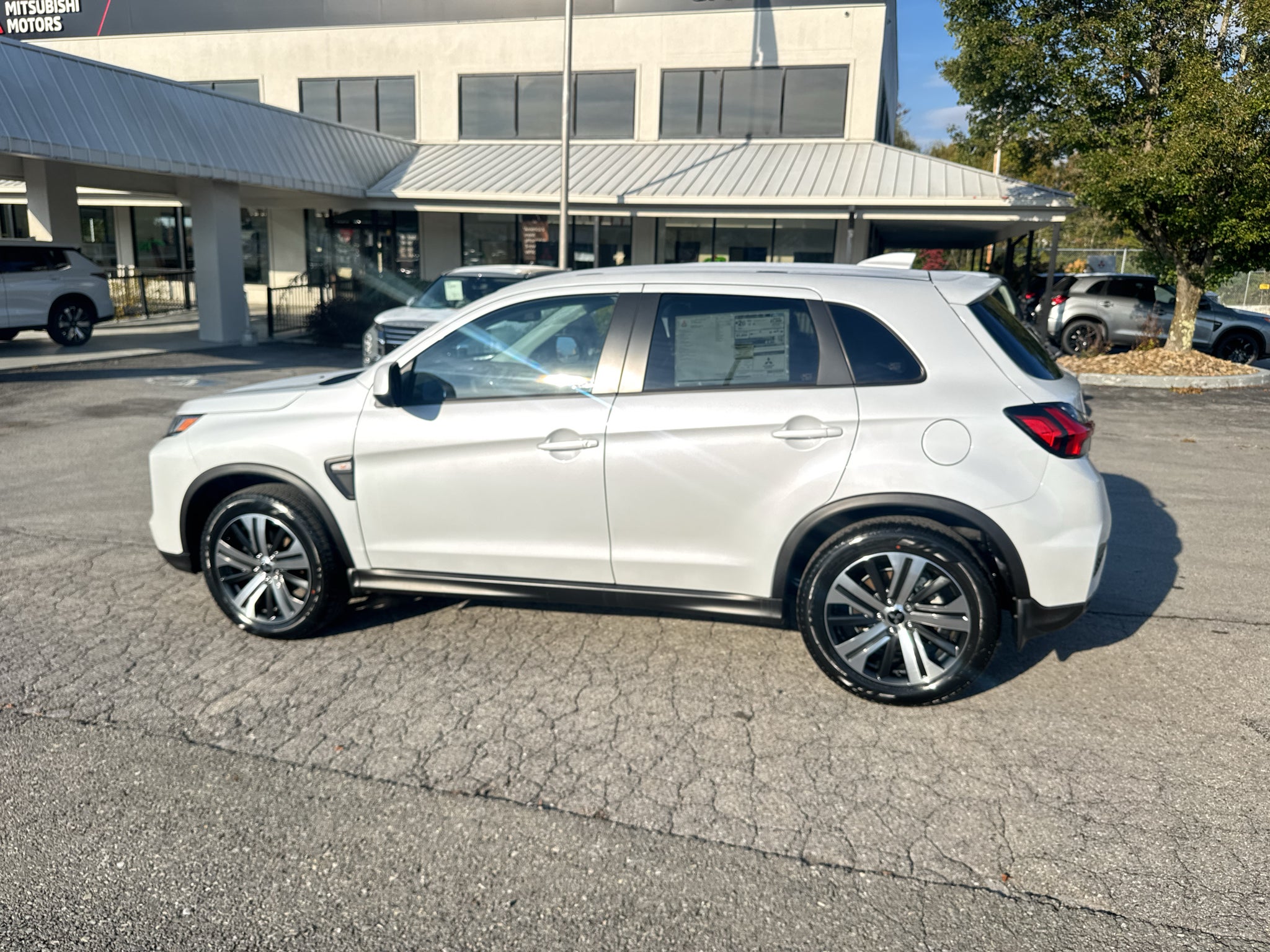 2027 Mitsubishi Outlander Sport ES